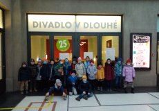 2.C Divadlo v Dlouhé